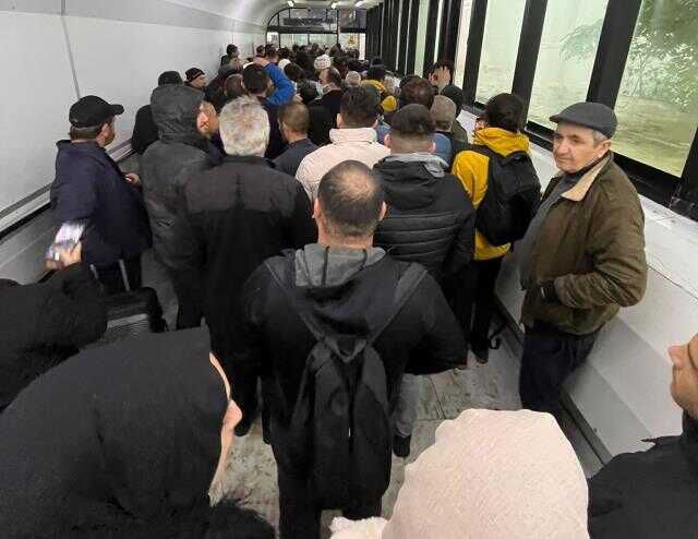 Sarp Sınır Kapısı'ndaki Iphone yoğunluğu yerini sessizliğe bıraktı