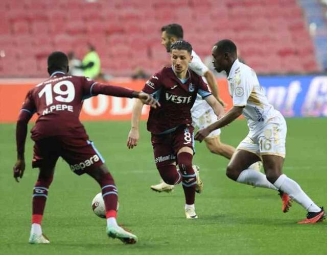 Trabzonspor, deplasmanda Samsunspor'a 3-1 mağlup oldu