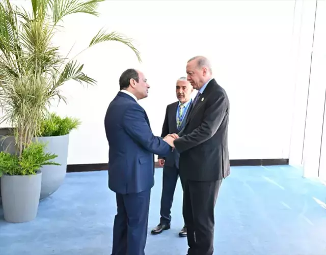 Zirve katılımcılarının geliş anından görüntü