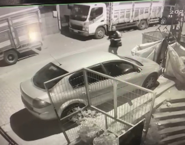 Kurşun yağdırıp kaçtı, mini etek giyince tetikçinin kadın olduğu anlaşıldı