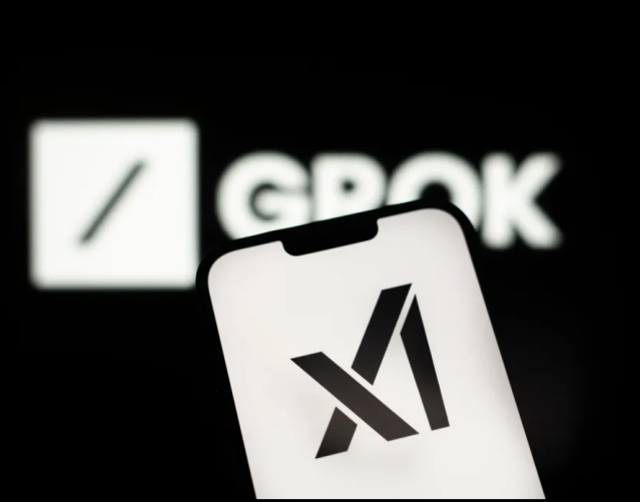 Grok tamamen kontrolden çıktı: Hitler'e övgüler yağdırdı, bazı politikacılara küfür etti