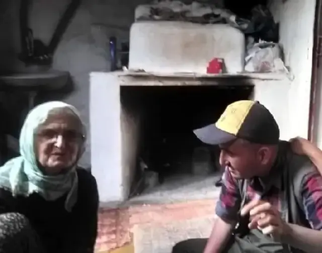 Alevlerin esir aldığı ev çöktü, anne ve oğul içeride kayboldu