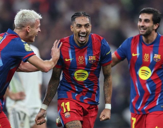 Uzatmalarda tam 3 gol! El Clasico'yu kazanan Barcelona S&uuml;per Kupa'nın sahibi