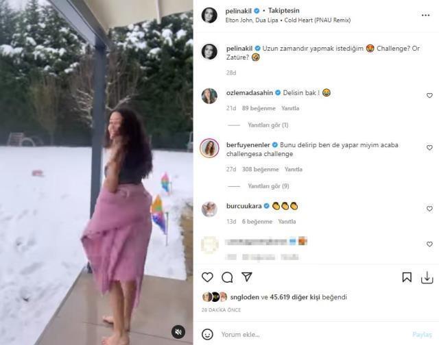 Soğuk havaya aldırış etmeyen Pelin Akil, mayoyla kendisini karın içine bıraktı