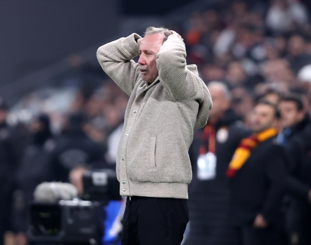 Sergen Yalçın'dan olay sözler: Futbol siyasi oldu, normal değil