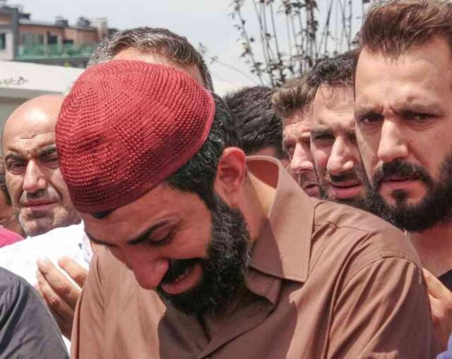 İhmal hayattan kopardı! 4 yaşındaki çocuk, devrilen kale direğinin altında can verdi