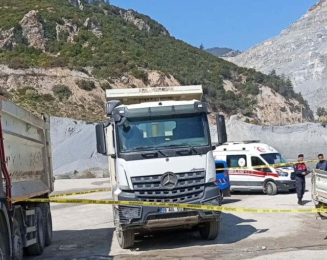 Maden ocağında tırın altında kalan kadın hayatını kaybetti