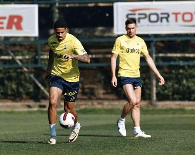 Ameliyat olalı daha 1 ay bile olmadı! Oosterwolde, takımla çalışmalara başladı