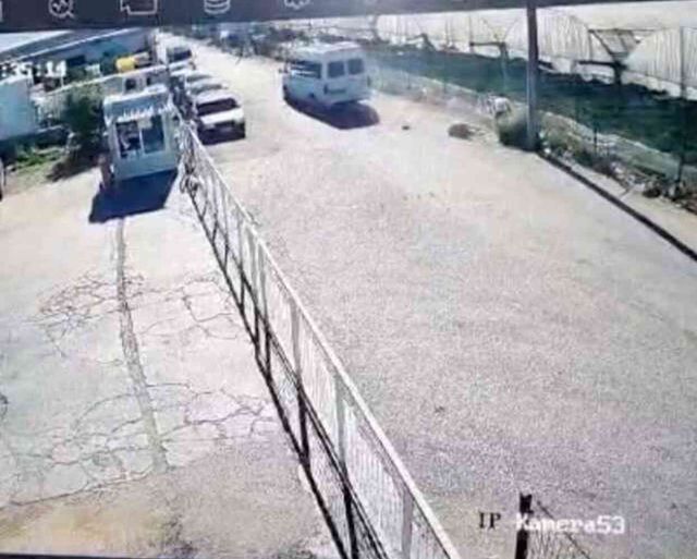 İş yerinde tartıştığı kişiyi minibüsle ezerek öldürdü! Olay anı kamerada
