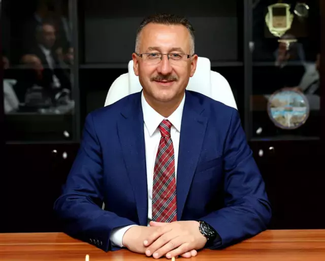 Yasak aşk iddialarının odağındaki belediye başkanını zora sokacak dilekçe