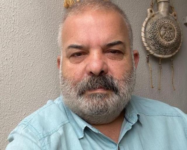 Seksenler Deniz kim? Seksenler dizisinde oynayan Deniz Oral kaç yaşında ve nereli?