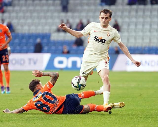 İstanbul'da sessiz gece! Galatasaray ile Başakşehir puanları paylaşt