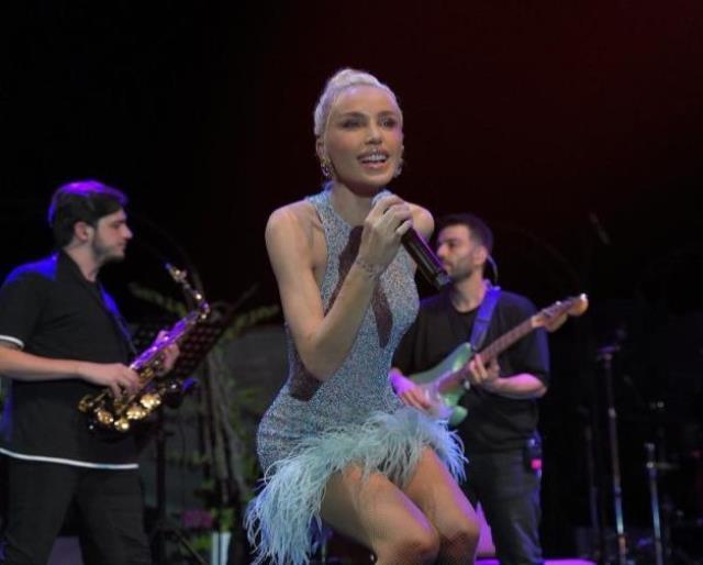 Son Dakika: Şarkıcı Gülşen'in ev hapsi cezası kaldırıldı