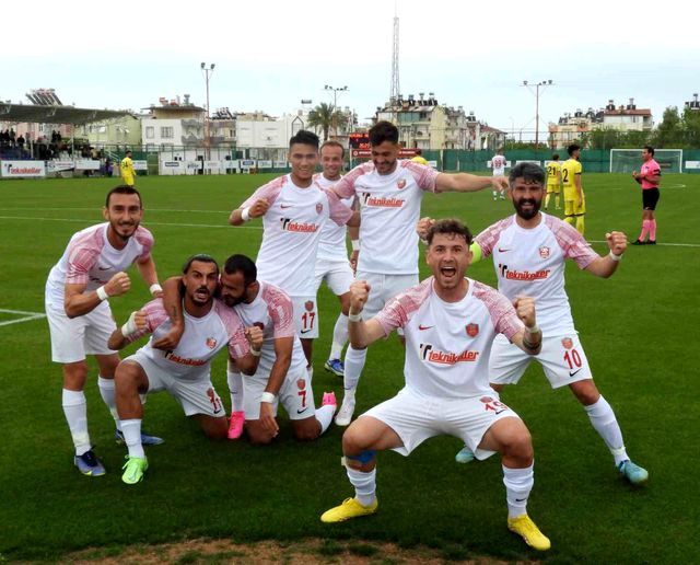 Kepezspor ligdeki zirve takibini sürdürüyor