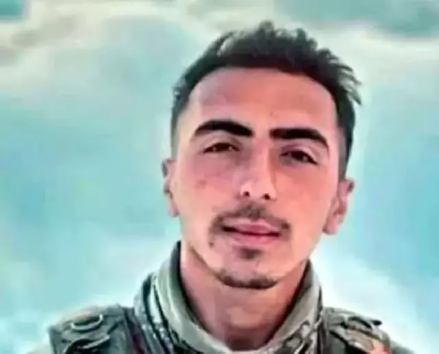 Şehit Piyade Sözleşmeli Er'in Ailesi Çadırda Yaşıyor