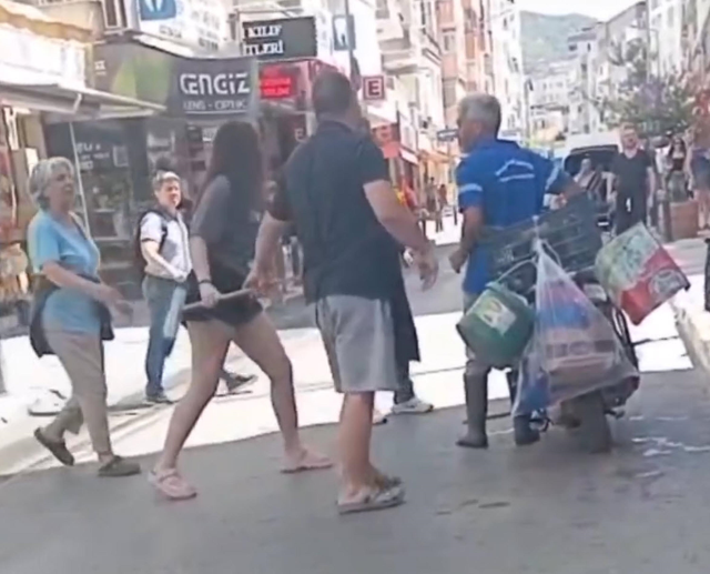 İzmir'de Belediye Çalışanına Saldırı: İki Genç Tutuklandı