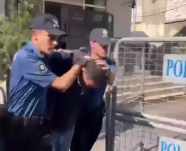 Seyyar satıcı yer kavgasında dövülerek öldürüldü! O anlar kamerada