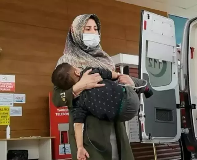 Evde bulduğu böcek ilacını yiyen 3 yaşındaki Ömer Faruk yaşam savaşı veriyor