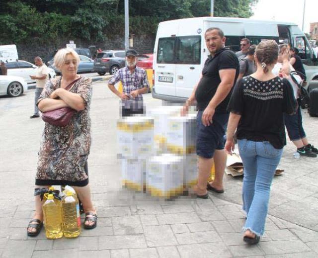 Sınırdan girip akın akın yağ alan Gürcülerin en fazla tercih ikinci ürün toz şeker oldu