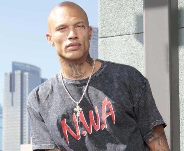 Fransız askısı operasyonu geçiren Berksan, son haliyle Jeremy Meeks'e benzetildi