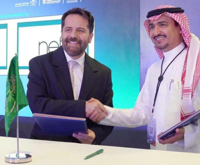 Dev anlaşma! Erden Timur imzayı attı