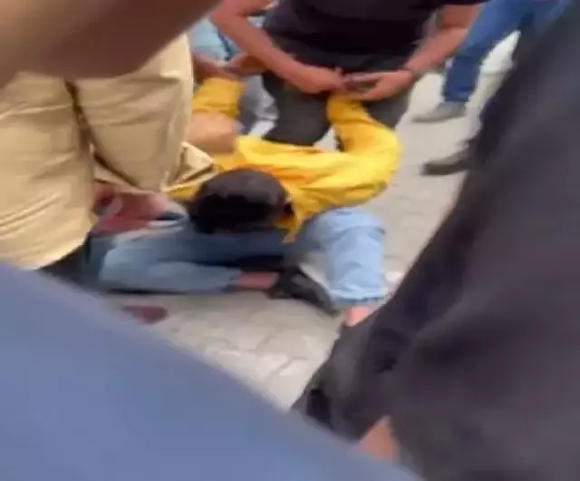 Gasp eden de edilen de yabancı uyruklu: Esenyurt'ta gasp girişimini vatandaşlar engelledi