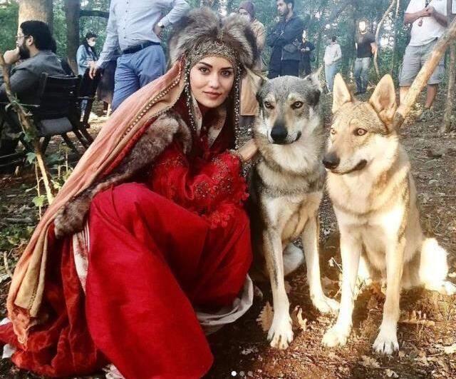 Akça Hatun kimdir? Fahriye Evcen'in rolü ne? Uyanış Büyük Selçuklu Fahriye Evcen rolü nedir?