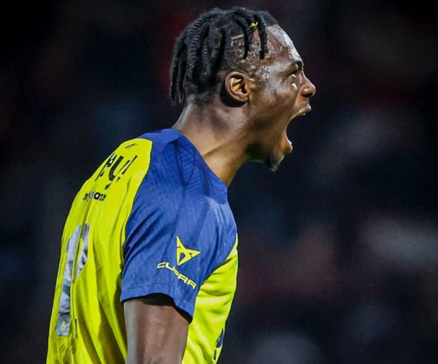 Atiba Hutchinson, yıldız golcüyü Beşiktaş'a getiriyor