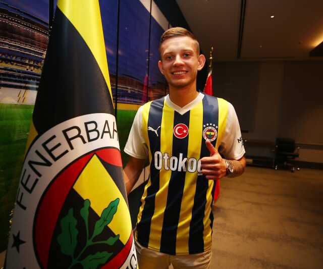 Fenerbahçe'nin yeni transferi 10 numarayı istedi! Yönetimin cevabı taraftarı heyecanlandırdı
