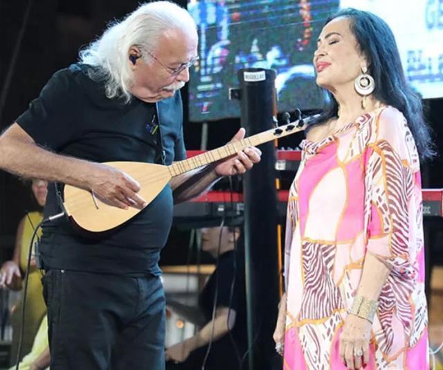 Cahit Berkay'dan Türkan Şoray'a... 'AŞIKTIM!'