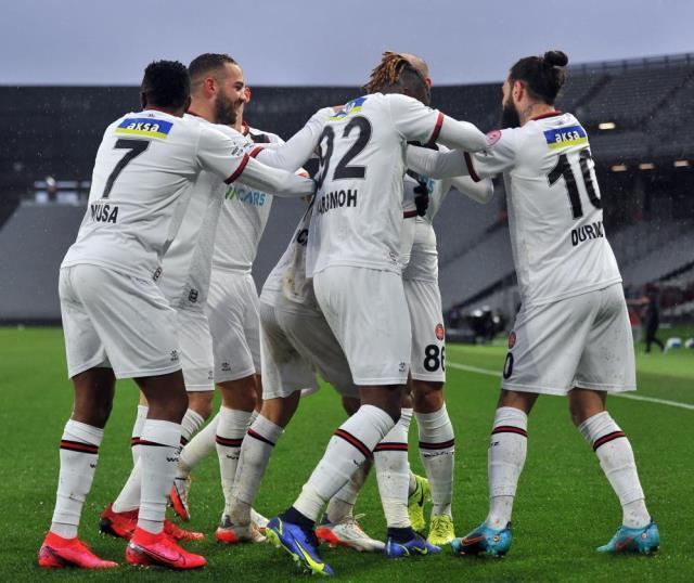 Türkiye Kupası'nda tarihi zafer! Tam 9 golün atıldığı Karagümrük-Konyaspor maçı nefes kesti