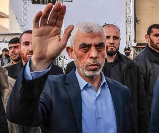 İsrail basını: Ordu, Hamas liderlerinden Yahya Sinwar'ı yok etmek için harekete geçti