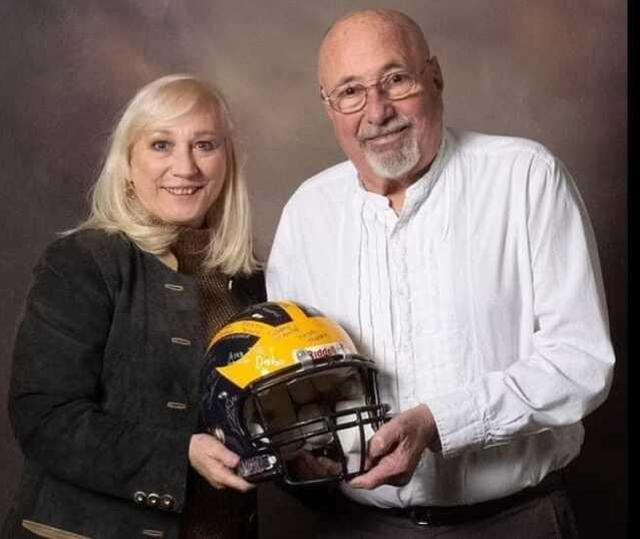 Uzun yılladır futbol fotoğrafçılığı yapan kadın, maç esnasında iki futbolcunun kendisine çarpması sonucu hayatını kaybetti