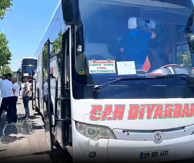 Silah bırakma töreni için Diyarbakır'dan 4 otobüs hareket etti