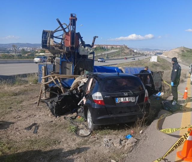Öğretmen anne ve oğlu feci kazada can verdi