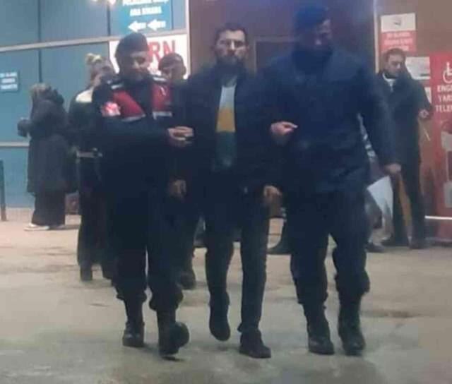 Zihinsel engelli genç, annesini defalarca bıçaklayarak öldürdü