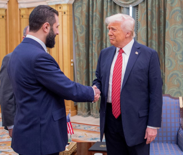 Trump,Şara'dan Suriye'deki terör gruplarını sınır dışı etmesini istedi