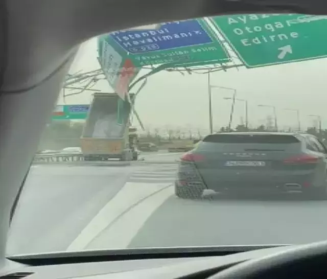 TEM Otoyolu'nda damper kazası: Yol trafiğe kapatıldı