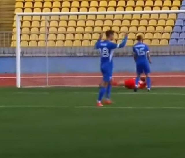 Böyle şey ne görüldü ne de duyuldu! Rakibin attığı gole sevinen futbolcuya soruşturma