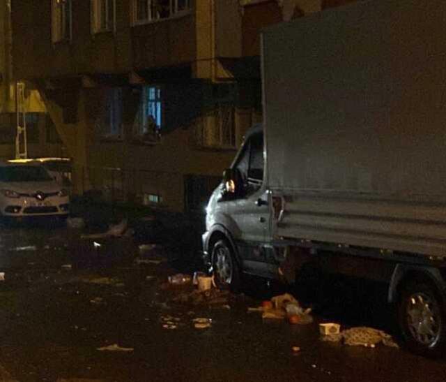 Küçükçekmece'de cinnet getiren kadın önce annesini bıçakladı sonra intihara kalkıştı