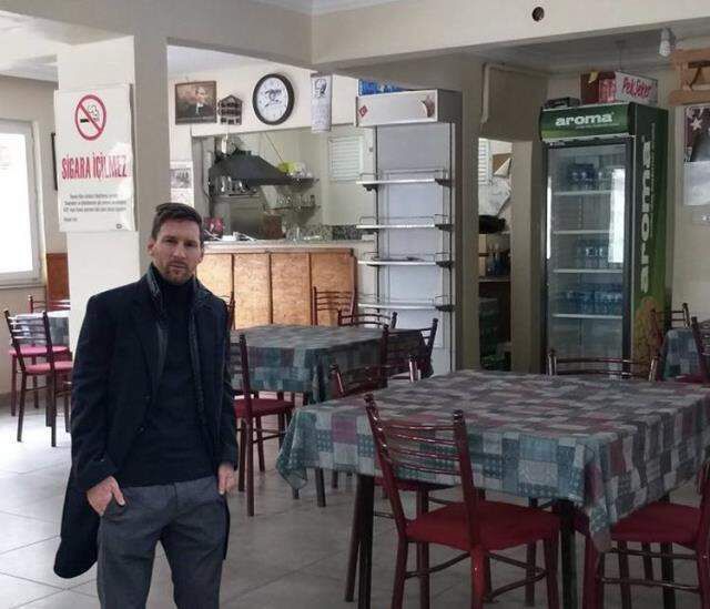 Messi'nin pozu, Türkiye'de alay konusu oldu! Yapılan paylaşımlar gülmekten kırıp geçiriyor