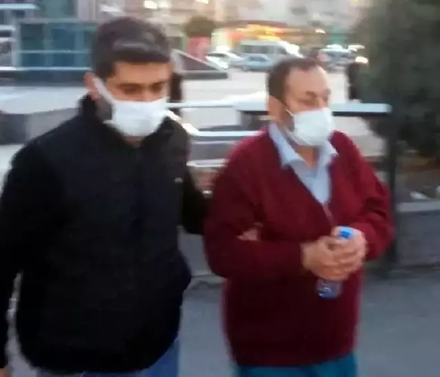 Kızını bıçaklayarak öldüren baba, kendini böyle savundum: Korkudan üzerimdeki bıçağı sağa sola savurdum