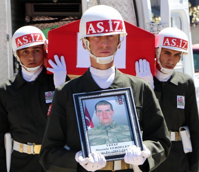 Sözleşmeli er, izne geldiği memleketinde kalp krizinden yaşamını yitirdi