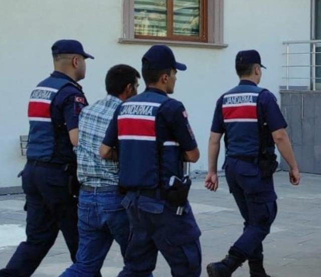 Anne ile oğlunu öldürüp, 3 kişiyi yaralayan saldırgan akraba çıktı