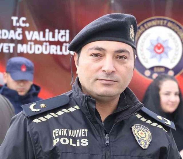 Depremzedelerin yardım malzemelerini evine götüren emniyet müdürü, kalp krizinden öldü