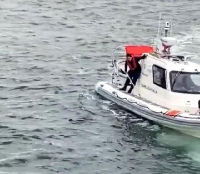 Ukrayna'dan ailesinin yanına gelen genç, feribottan denize atlayarak hayatını kaybetti