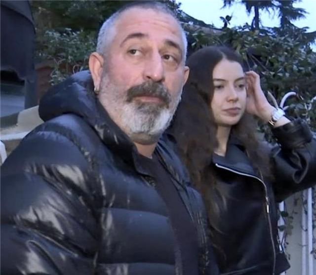 Rüya Demirbulut kimdir? Cem Yılmaz ve Rüya Demirbulut sevgili mi? Rüya Demirbulut kaç yaşında, nereli, mesleği ne?