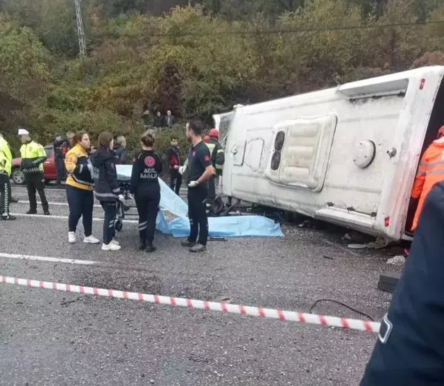 Can pazarı! İşçi servisi devrildi, ölü ve yaralılar var