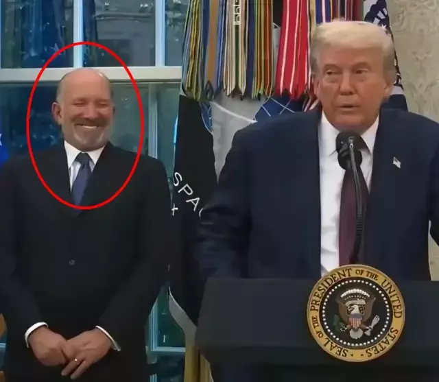 Olay görüntü! Trump'ı sus pus eden soru, bakanı gülme krizine soktu