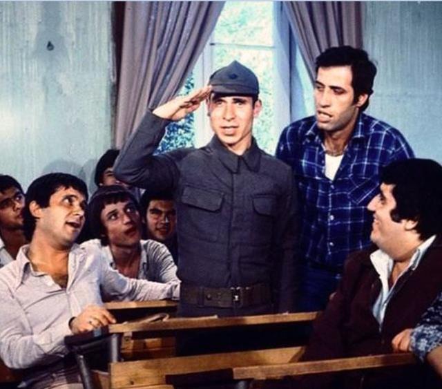 Şen kahkahalı çocuk, geçim derdine düşmüş! Hababam Sınıfı'nın iki yıldızı görenleri üzdü